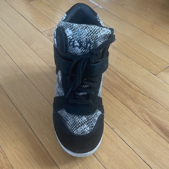 Designer Ash Sneaker Wedges Snakeskin with Studs Size 39 - Picture 2 of 4